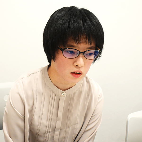 大垣 優佳